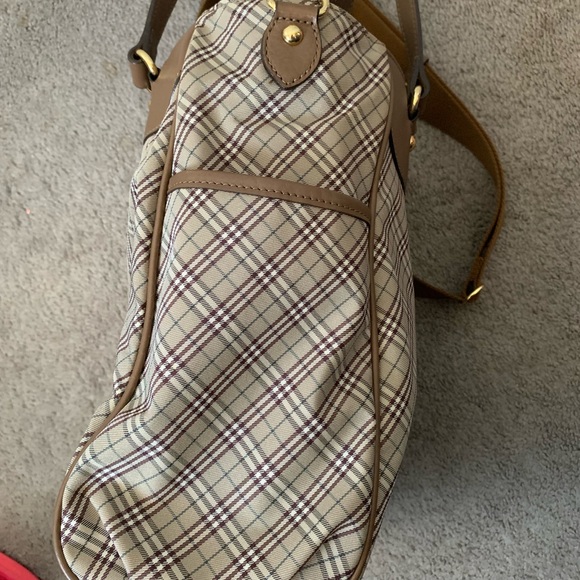 Burberry bag - Picture 6 of 7